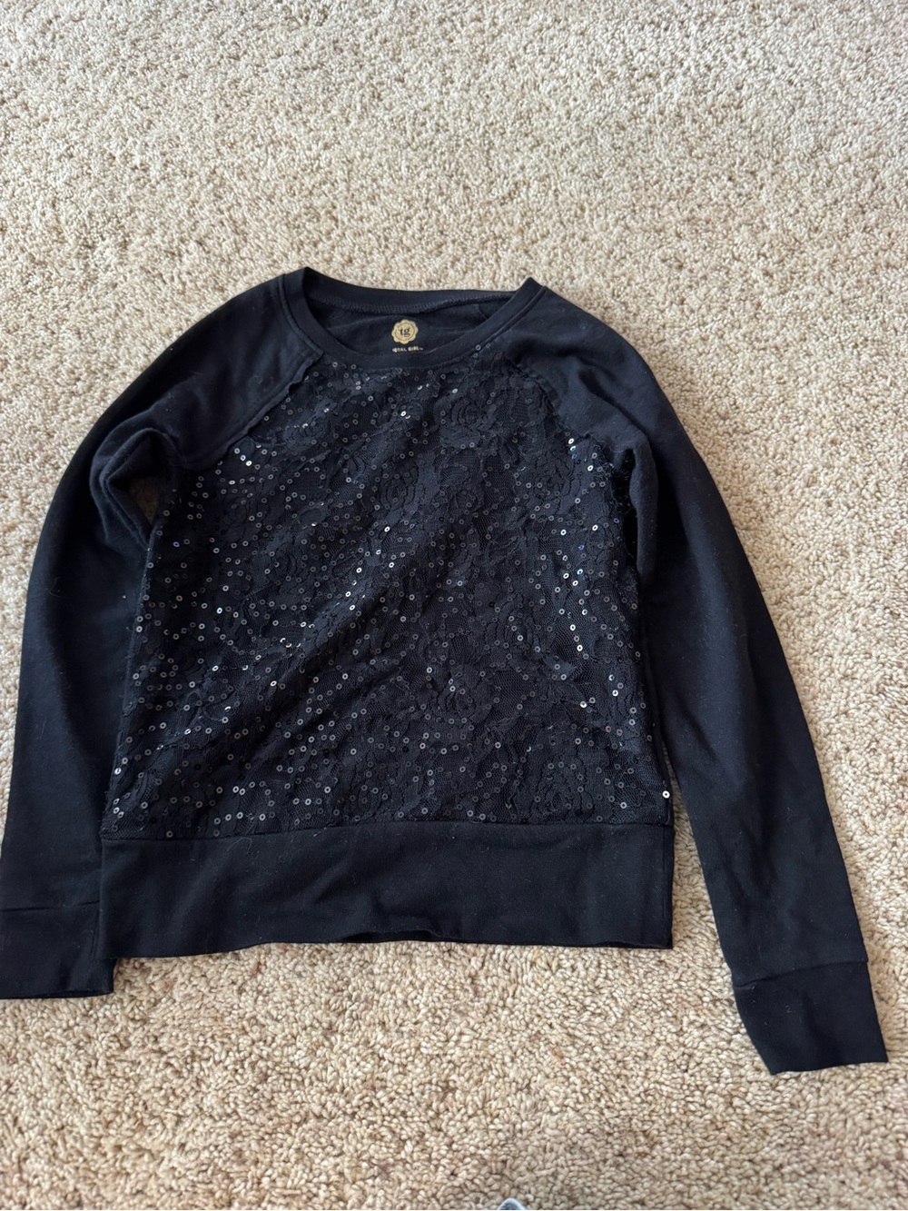 Girls black sequin sweater 🖤